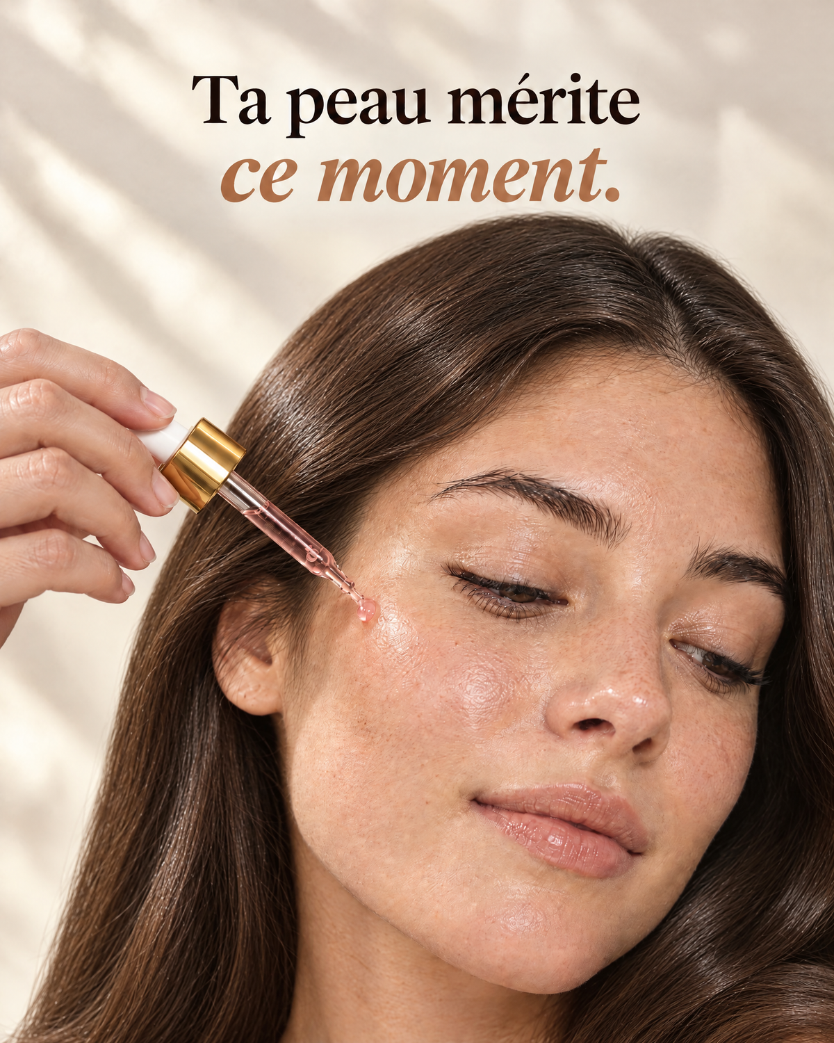 Application du Sérum Visage 4 en 1 Solvea